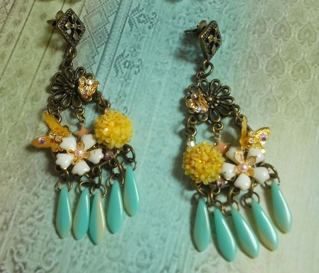 BO Spring Heart created with daggers, resin flowers, PureCrystal and charms
