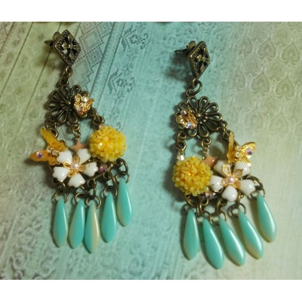 BO Spring Heart created with daggers, resin flowers, PureCrystal and charms