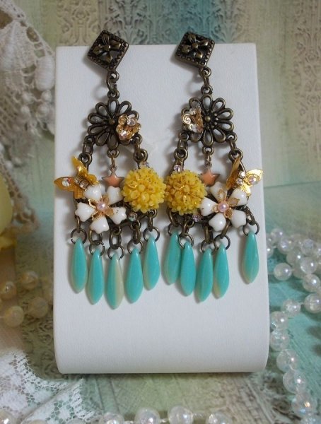 BO Spring Heart created with daggers, resin flowers, PureCrystal and charms