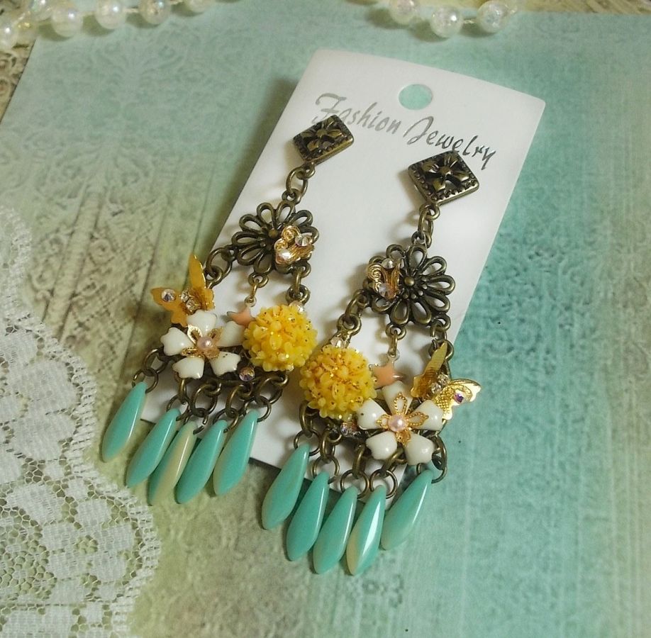 BO Spring Heart created with daggers, resin flowers, PureCrystal and charms