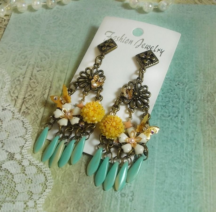 BO Spring Heart created with daggers, resin flowers, PureCrystal and charms