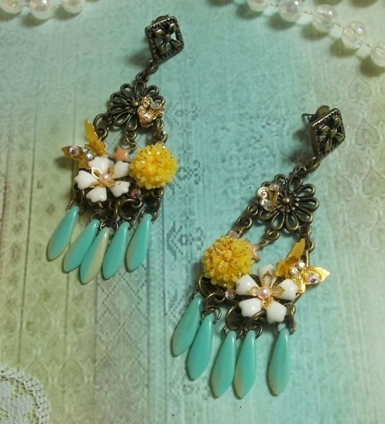 BO Spring Heart created with daggers, resin flowers, PureCrystal and charms