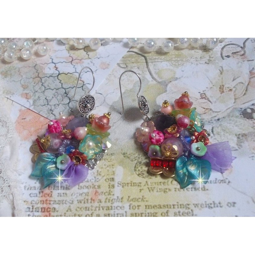 BO Springtime Chic Crown created with various flowers, Murano beads, crystals, various accessories and ear hooks in Silver 925/1000