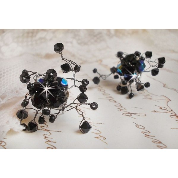 BO Douce Nuit with Swarovski crystal spinning tops and glass facets