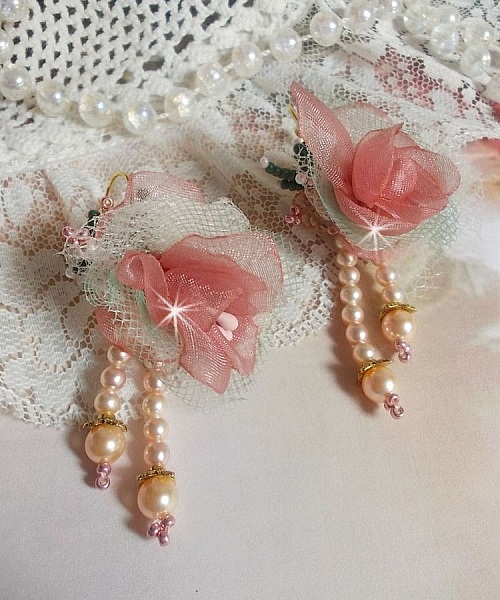 BO Douceur Poudr&eacute;e created with Organza ribbon, tulle, Swarovski crystals, Bohemian glass beads and rocailles