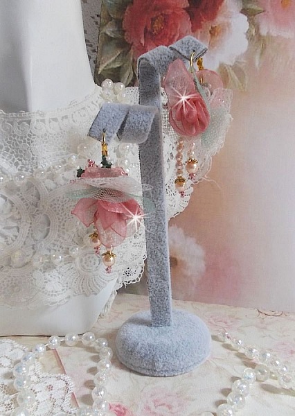 BO Douceur Poudr&eacute;e created with Organza ribbon, tulle, Swarovski crystals, Bohemian glass beads and rocailles