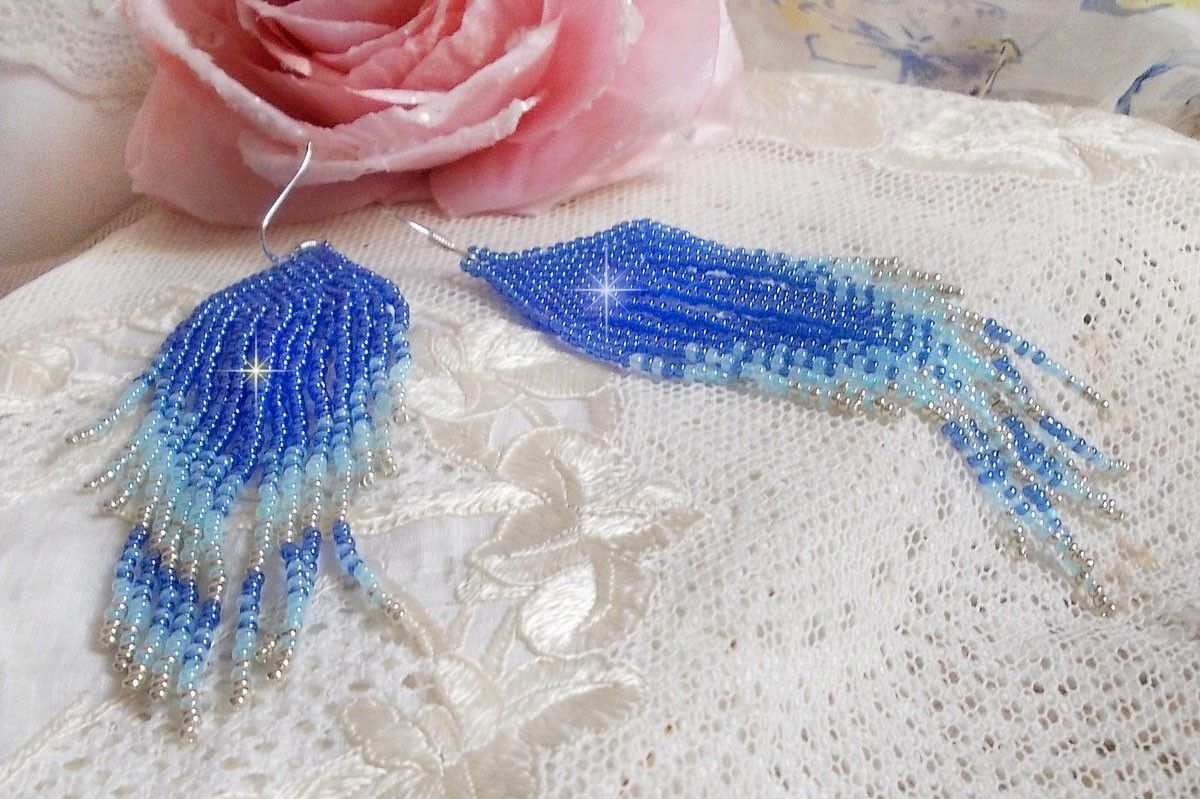 BO Soft Blue Dreams created with quality seed beads in Sapphire Blue, Sky Blue and Silver with 925/1000 silver ear hooks