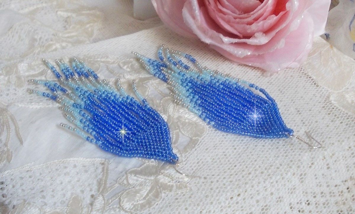 BO Soft Blue Dreams created with quality seed beads in Sapphire Blue, Sky Blue and Silver with 925/1000 silver ear hooks