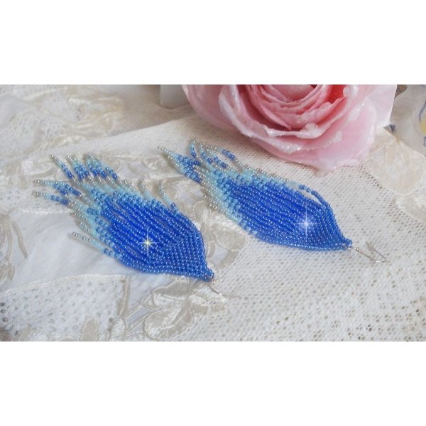 BO Soft Blue Dreams created with quality seed beads in Sapphire Blue, Sky Blue and Silver with 925/1000 silver ear hooks