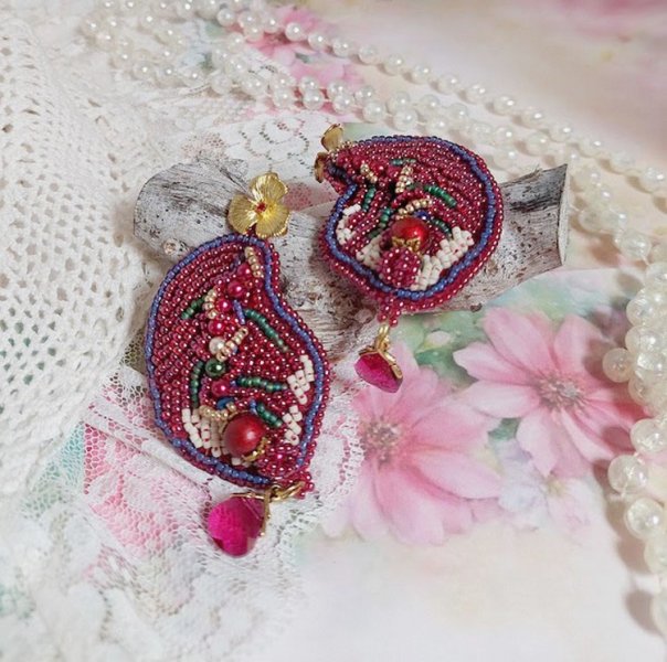 BO Enchantment of Autumn embroidered with Swarovski crystals, pearls and seed beads