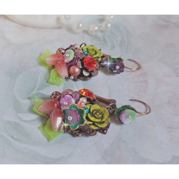 BO Fantasia of Flowers created with crystals, pearly round beads, beads, resin bells, glass and Organza Anis ribbon