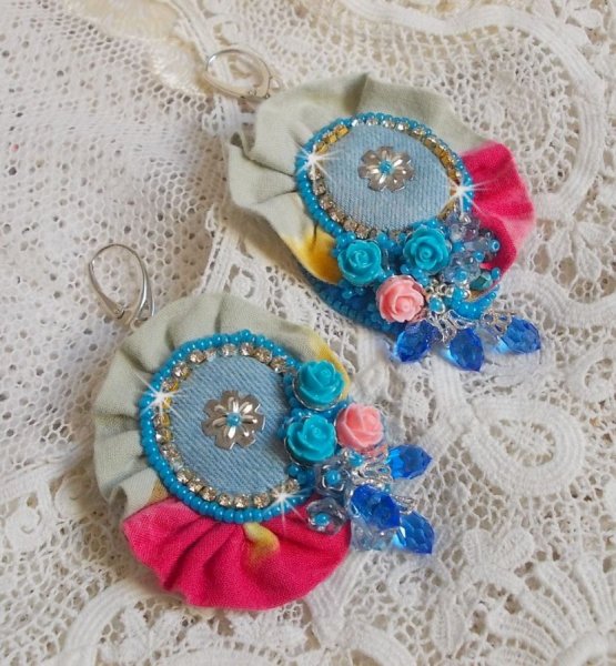 BO Far West embroidered with denim fabric speckled, resin roses, Swarovski crystals, various beads, seed beads and silver sleepers 925/1000 other beads