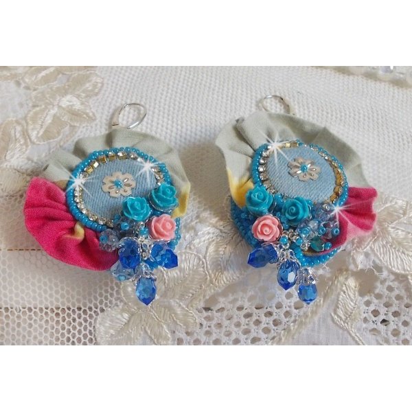 BO Far West embroidered with denim fabric speckled, resin roses, Swarovski crystals, various beads, seed beads and silver sleepers 925/1000 other beads