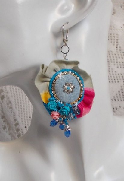 BO Far West embroidered with denim fabric speckled, resin roses, Swarovski crystals, various beads, seed beads and silver sleepers 925/1000 other beads