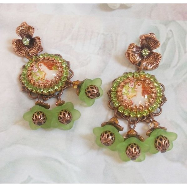 BO Forest of Flowers created with lucite flowers, magnifying glass cabochons, crystals, prints and various accessories