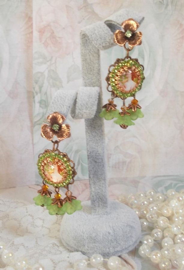 BO Forest of Flowers created with lucite flowers, magnifying glass cabochons, crystals, prints and various accessories