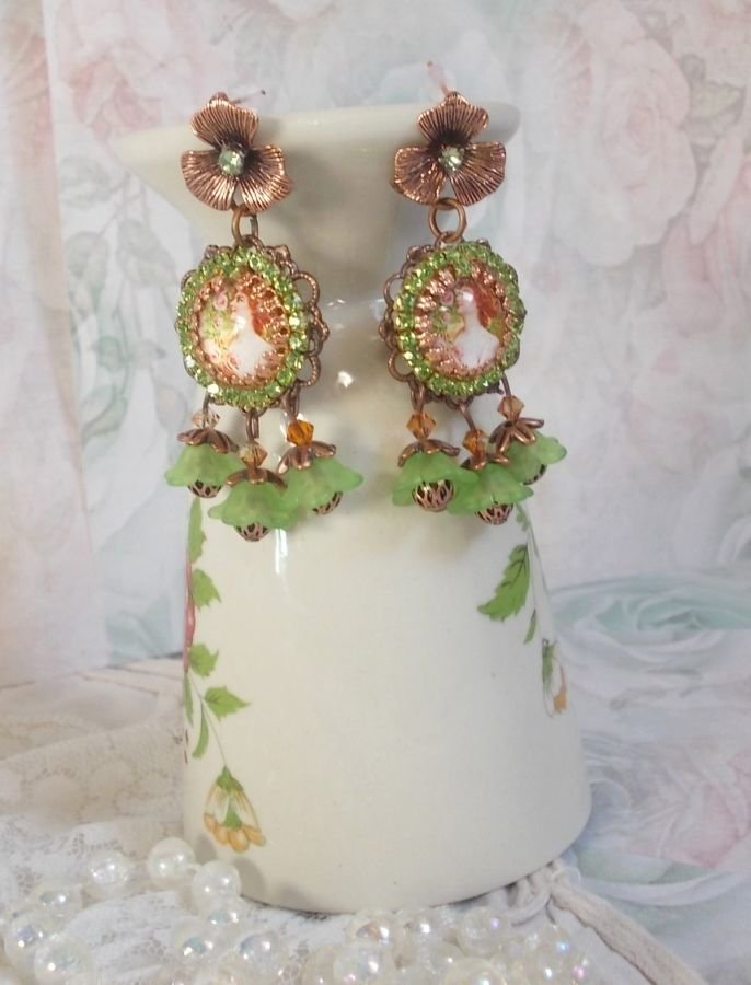 BO Forest of Flowers created with lucite flowers, magnifying glass cabochons, crystals, prints and various accessories