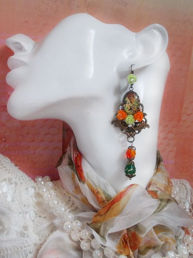 BO Fairy Aloes Pumpkin created with magnifying glass cabochons, resin roses and crystals