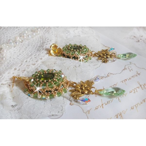 BO Garden Party embroidered with vintage green cabochons, Swarovski crystals, pearl beads and Miyuki seed beads