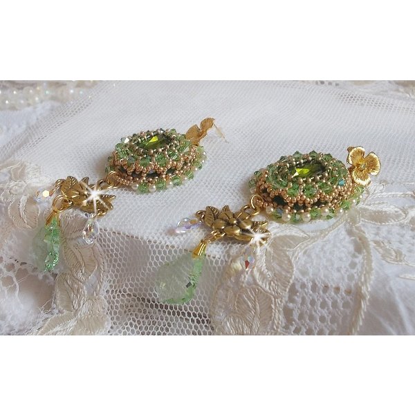 BO Garden Party embroidered with vintage green cabochons, Swarovski crystals, pearl beads and Miyuki seed beads