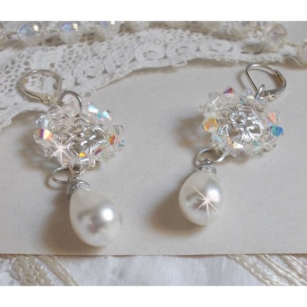 BO Gouttelettes Givr&eacute;es with Swarovski crystal spinning tops and white Majorca pearls