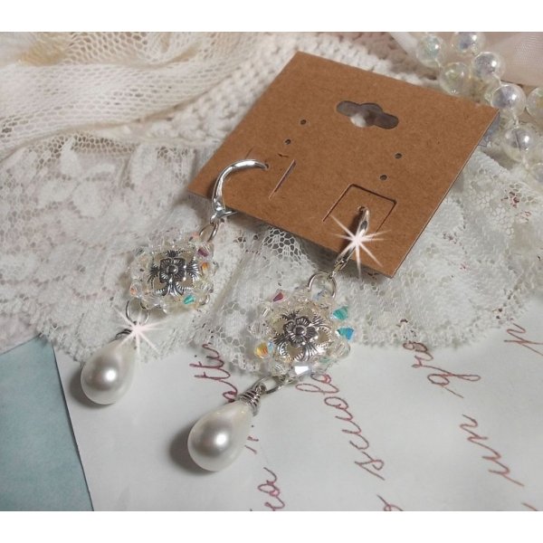 BO Gouttelettes Givr&eacute;es with Swarovski crystal spinning tops and white Majorca pearls