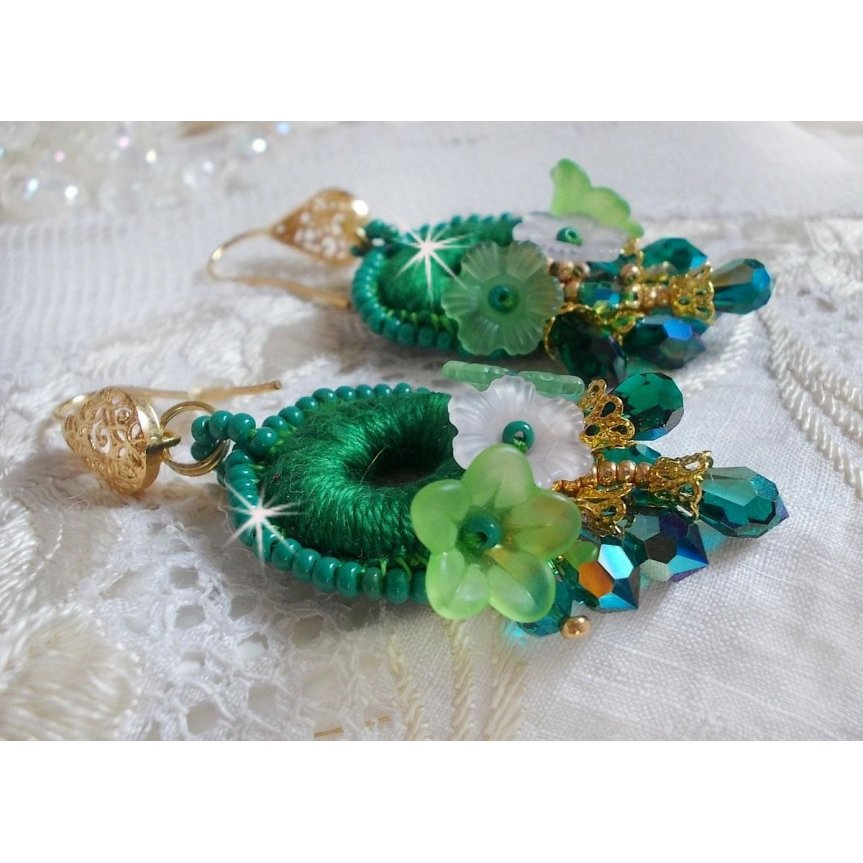 BO Green Iris embroidered with emerald green DMC cotton and Swarovski crystal drops