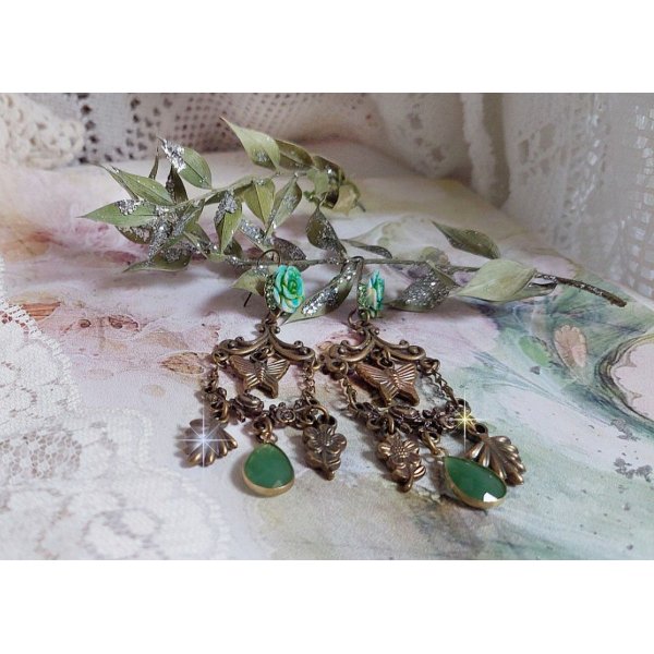 BO Green Palace created with crystals, charms, stamps, pink resin cabochons and faceted glass pendants