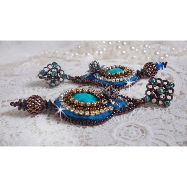 BO Ilycia Charming embroidered with two faceted cabochons green turquoise and Swarovski crystals