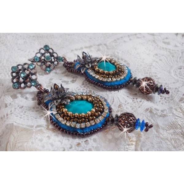 BO Ilycia Charming embroidered with two faceted cabochons green turquoise and Swarovski crystals