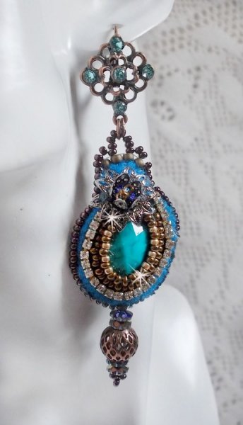 BO Ilycia Charming embroidered with two faceted cabochons green turquoise and Swarovski crystals