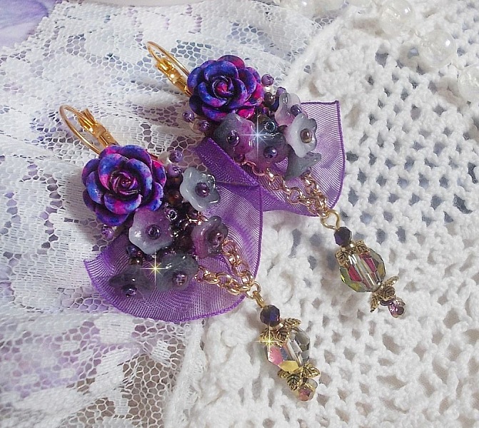 BO Lady Romantic embroidered with bell flowers, rose cabochons, PureCrystal crystals, gold plated chain and organza ribbon