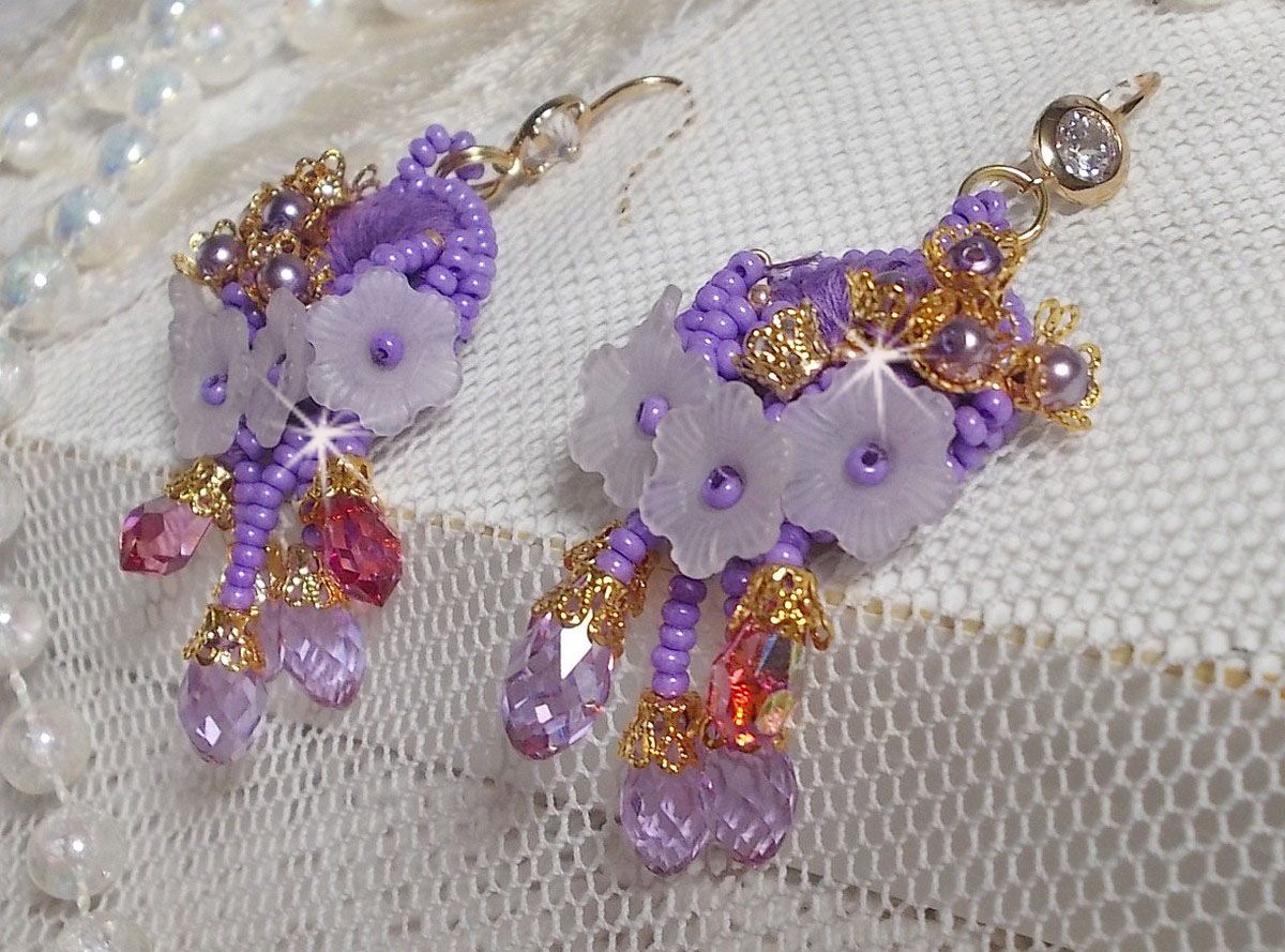 BO Laureline embroidered with Swarovski crystals, purple DMC cotton, Lucite flowers and seed beads