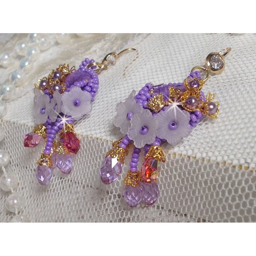 BO Laureline embroidered with Swarovski crystals, purple DMC cotton, Lucite flowers and seed beads