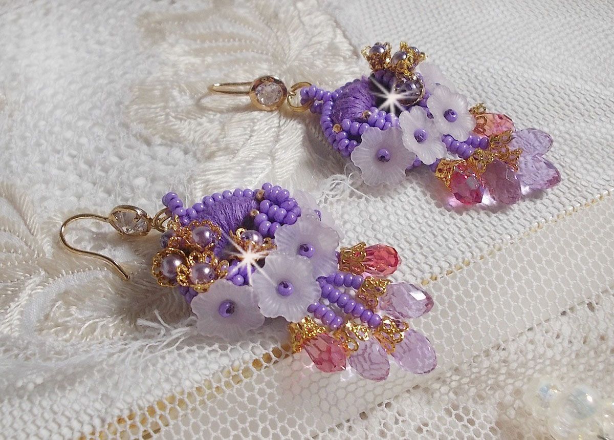 BO Laureline embroidered with Swarovski crystals, purple DMC cotton, Lucite flowers and seed beads