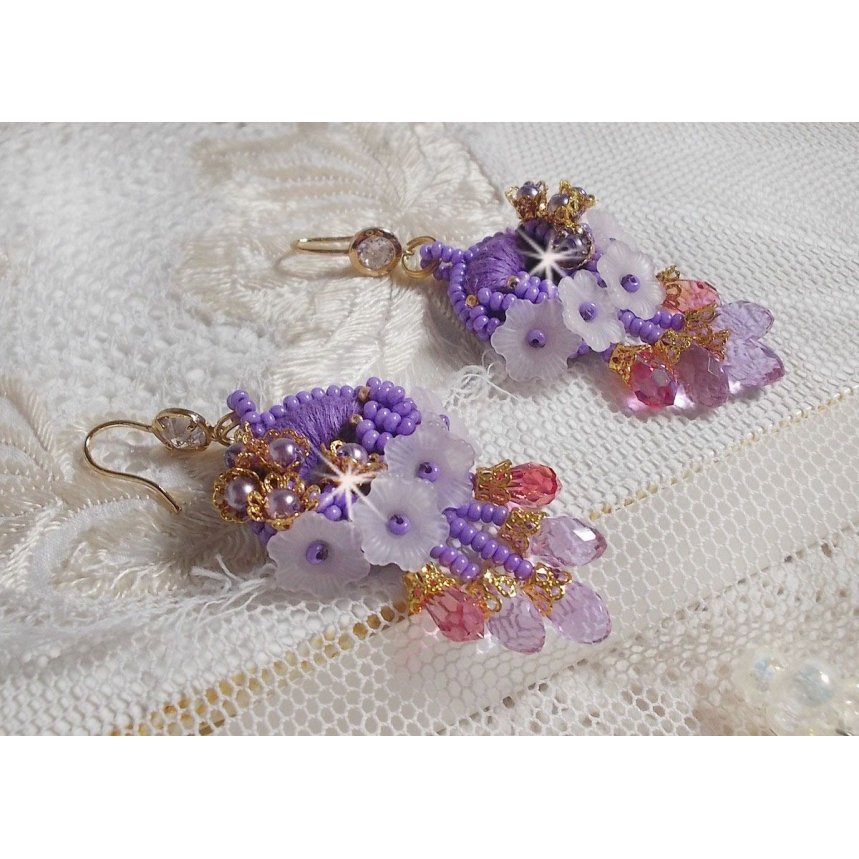 BO Laureline embroidered with Swarovski crystals, purple DMC cotton, Lucite flowers and seed beads