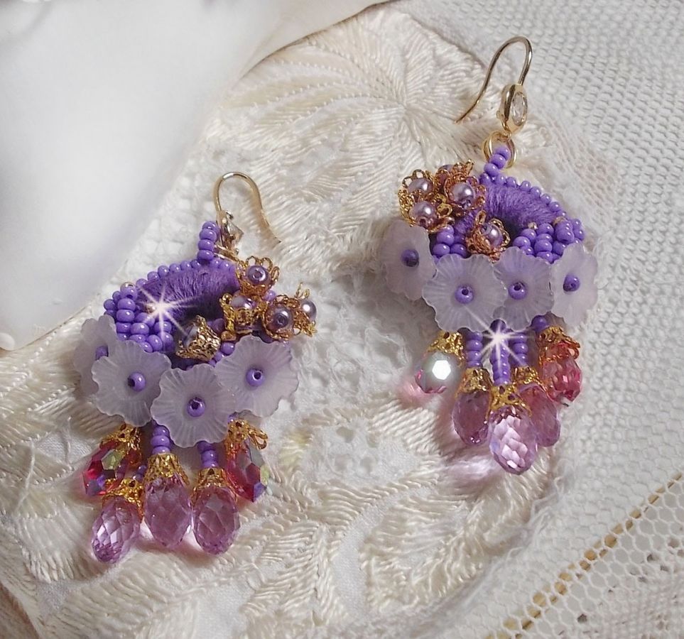 BO Laureline embroidered with Swarovski crystals, purple DMC cotton, Lucite flowers and seed beads