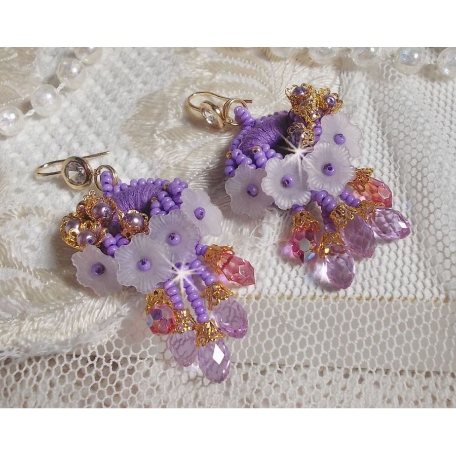 BO Laureline embroidered with Swarovski crystals, purple DMC cotton, Lucite flowers and seed beads