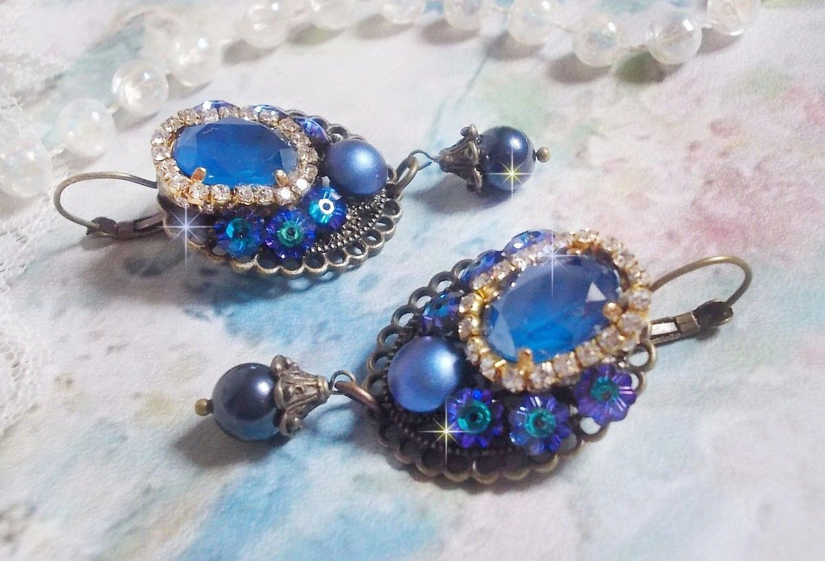 BO Leila created with Royal Blue Swarovski Crystal cabochons, round pearly beads, rhinestone chain, crystal flowers and various accessories 