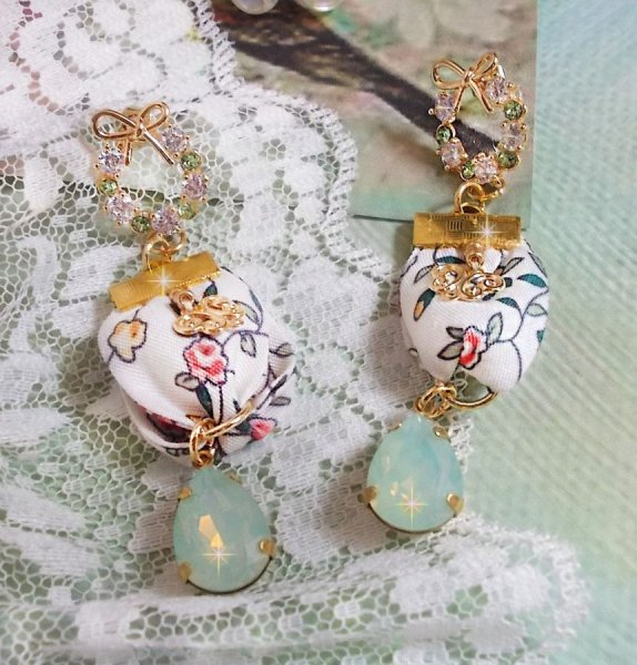 Flower Liberty BO created with Opal crystal cabochons; Gold plated earrings and various accessories