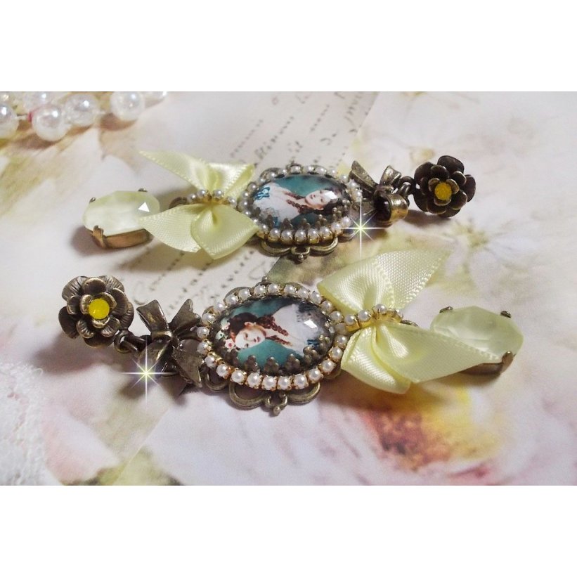 BO Princess look created with cabochons representing a lady princess, crystals, glass beads, bronze accessories and yellow satin bows