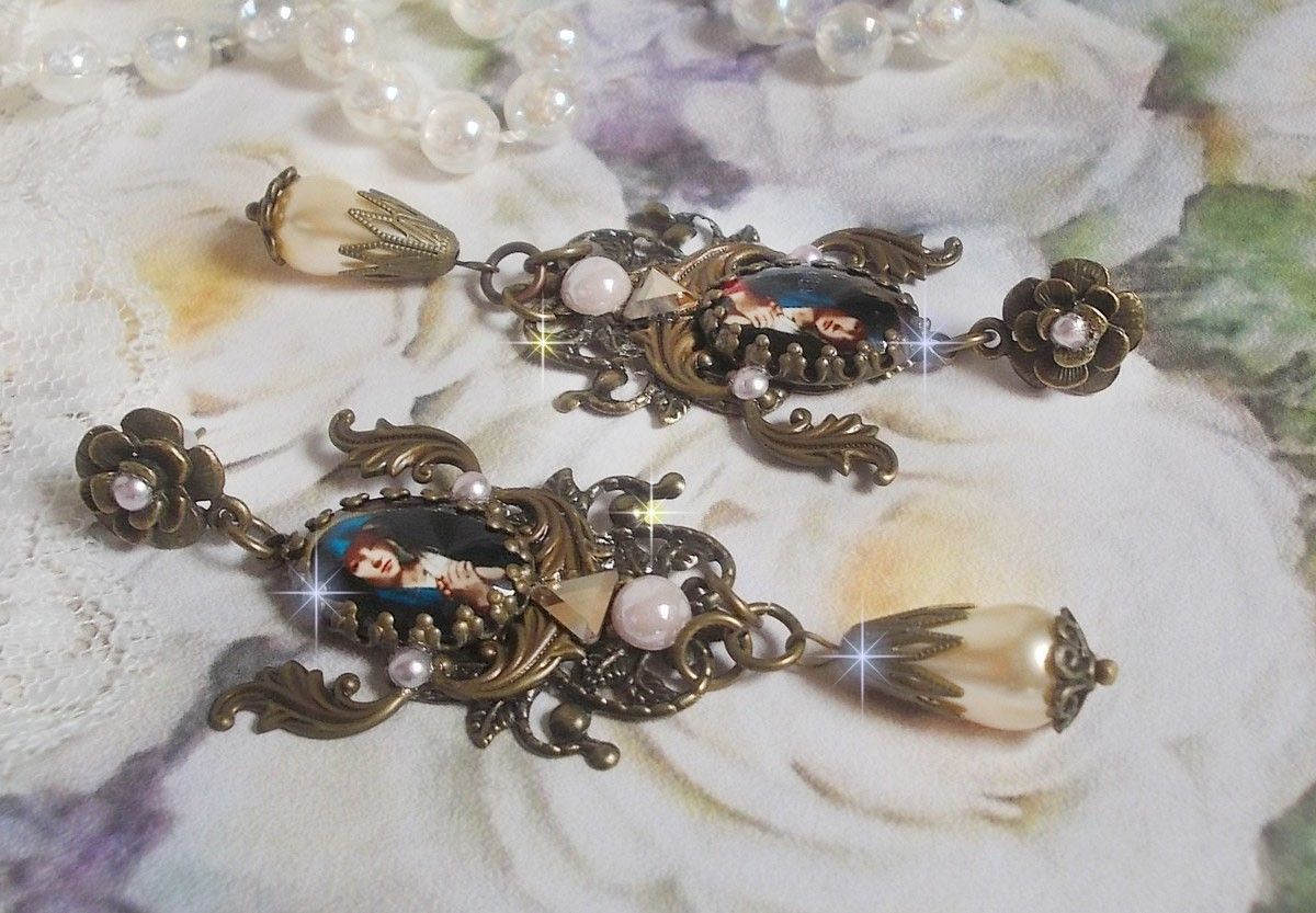 BO Madonna created with PureCrystal cabochons, magnifying glass cabochons, cloud stamps and bronze accessories