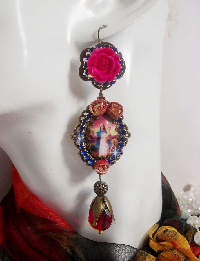 BO Mary and Jesus created with resin cabochons, red faceted pears and various accessories