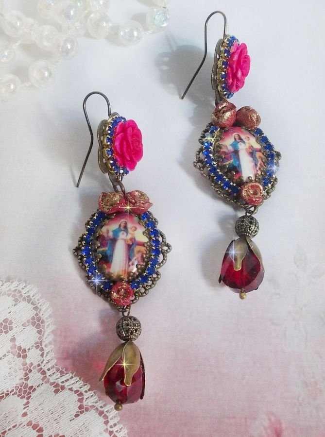 BO Mary and Jesus created with resin cabochons, red faceted pears and various accessories