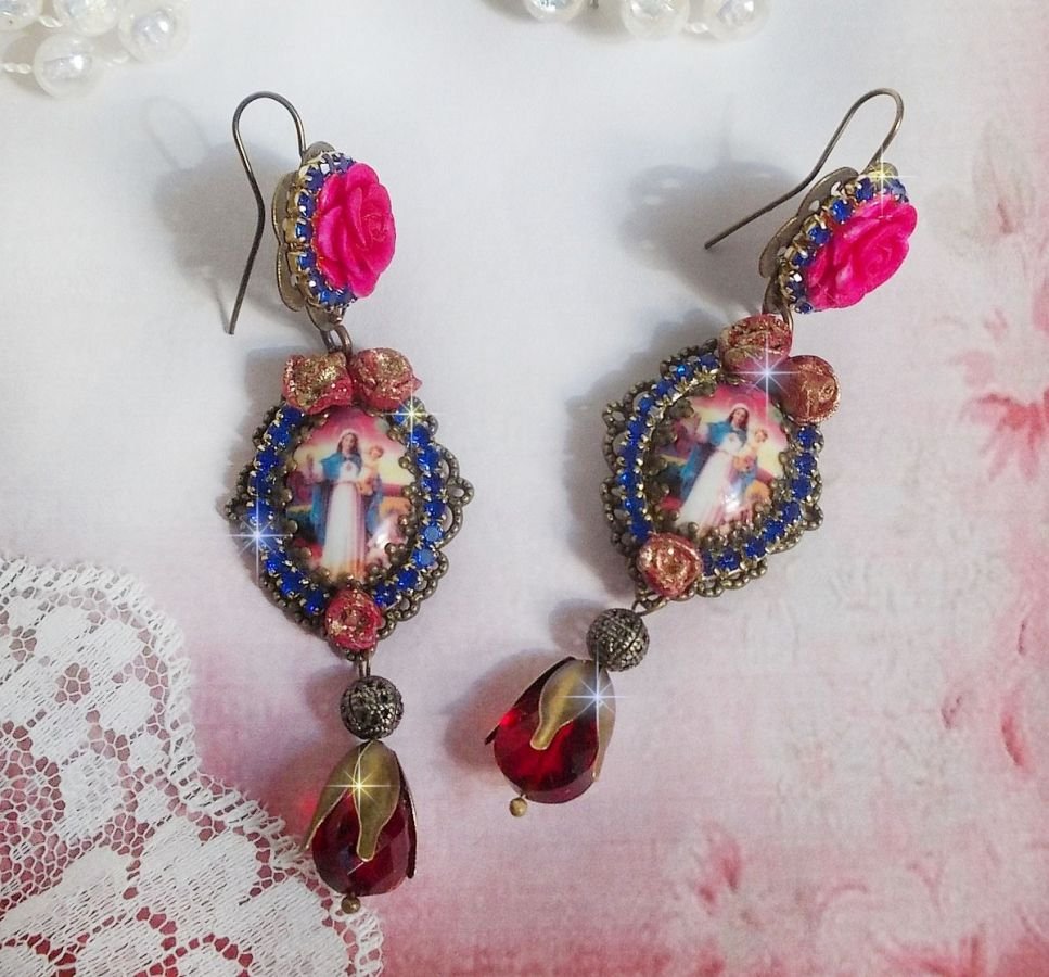 BO Mary and Jesus created with resin cabochons, red faceted pears and various accessories