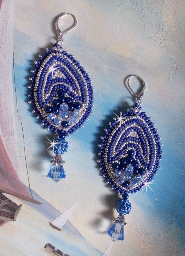 BO Marine Blue embroidered with Swarovski crystals, round glass beads and Miyuki seed beads