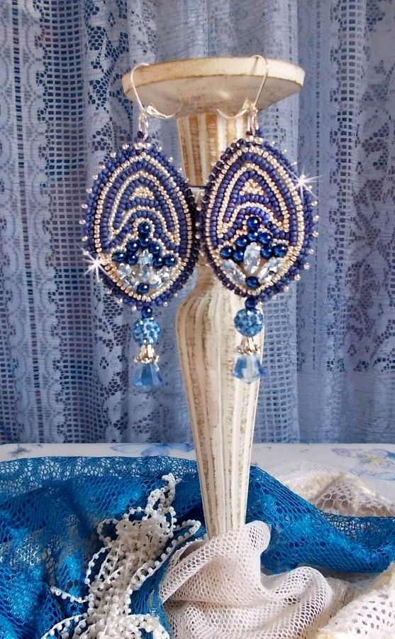 BO Marine Blue embroidered with Swarovski crystals, round glass beads and Miyuki seed beads