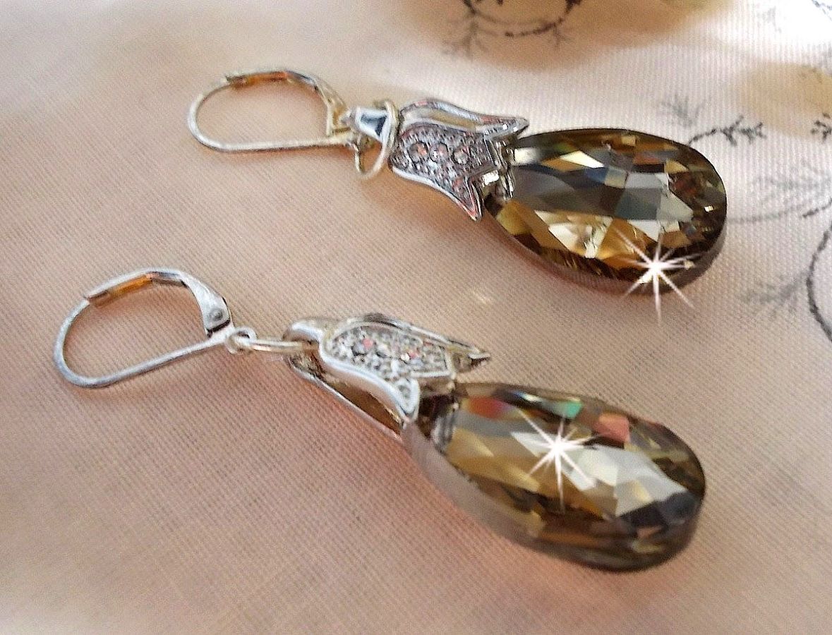 BO Merveilles Champagne created with small silver rhinestone clasps and flat faceted drops