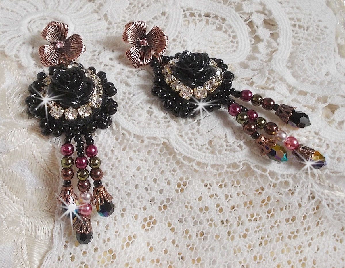 BO Midnight Daisy embroidered with pearl beads, Swarovski crystals, silver Crystal bezels and Miyuki seed beads