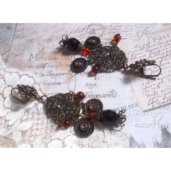 BO Milady Broc' created with stamps, drops, brass charms, rhinestones, PureCrystal cabochons and glass beads